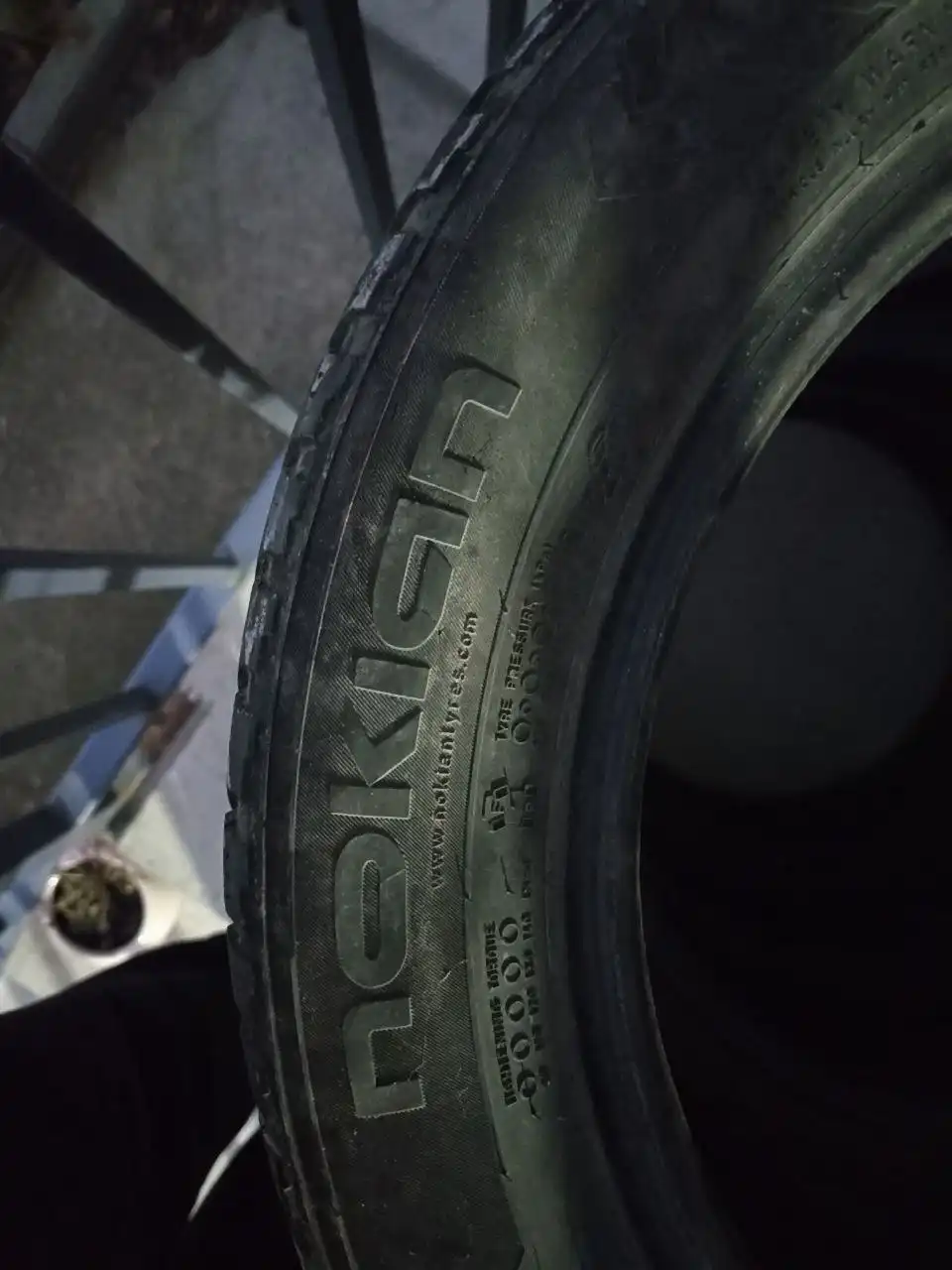 Продам комплект зимней резины без дефектов