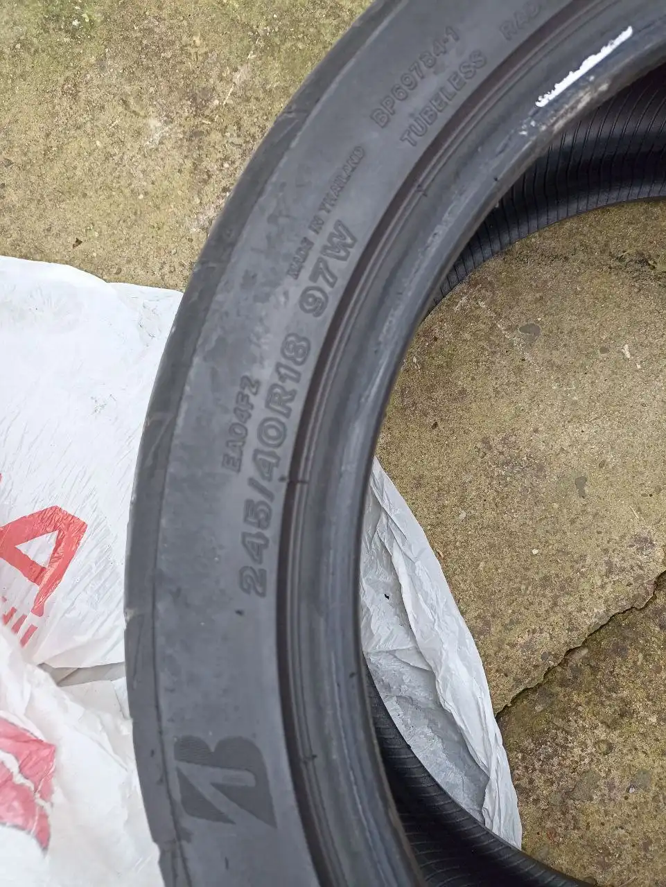 Продажа 2 шин в отличном состоянии