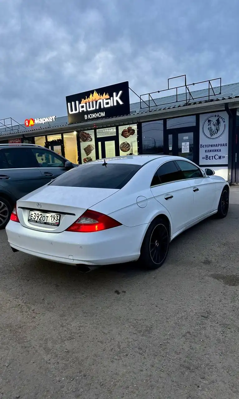Продажа автомобиля Mercedes-Benz CLS 2005 года