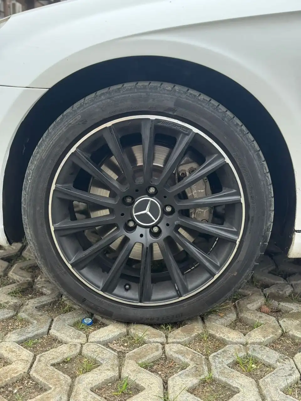 Продажа автомобиля Mercedes-Benz CLS 2005 года