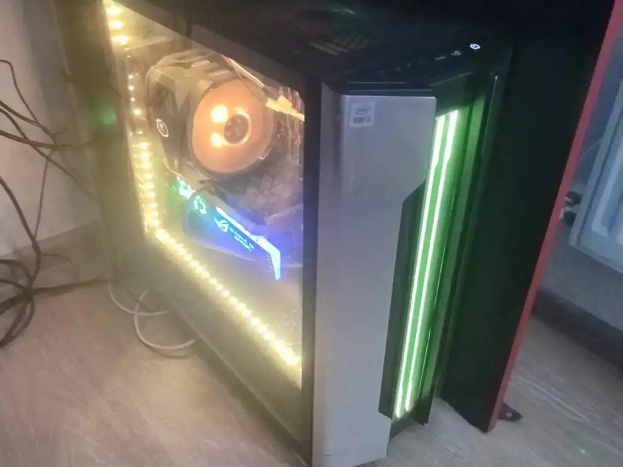 Стол и стул в комплекте