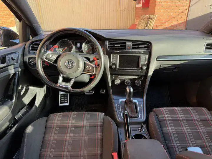 Volkswagen Golf GTI 2017