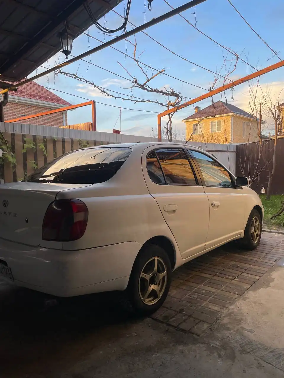 Toyota Platz 1999 г.в. в отличном состоянии - Авто в Краснодар