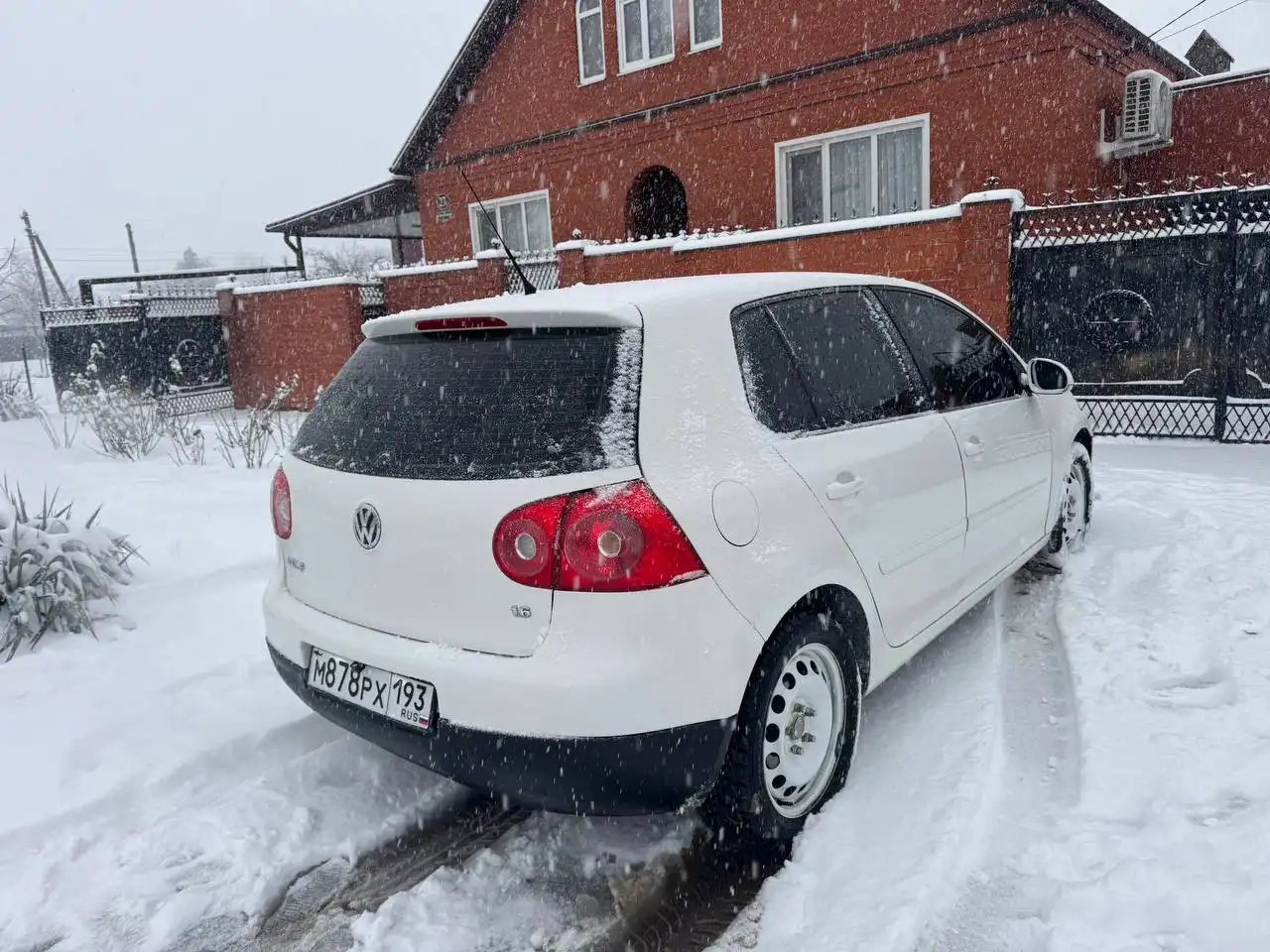 Продажа Volkswagen Golf с полным обслуживанием - Авто в Краснодар
