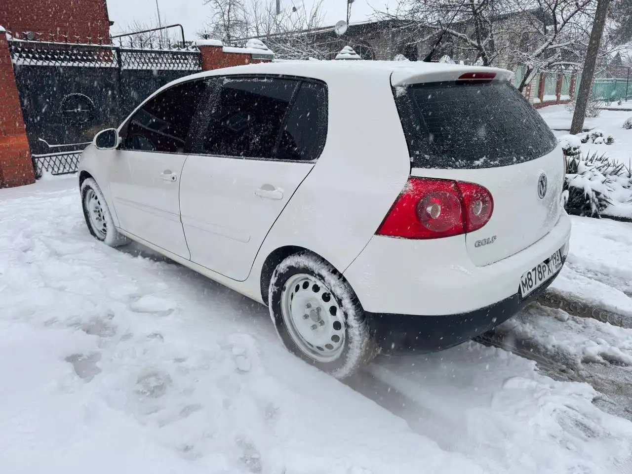 Продажа Volkswagen Golf с полным обслуживанием - Авто в Краснодар