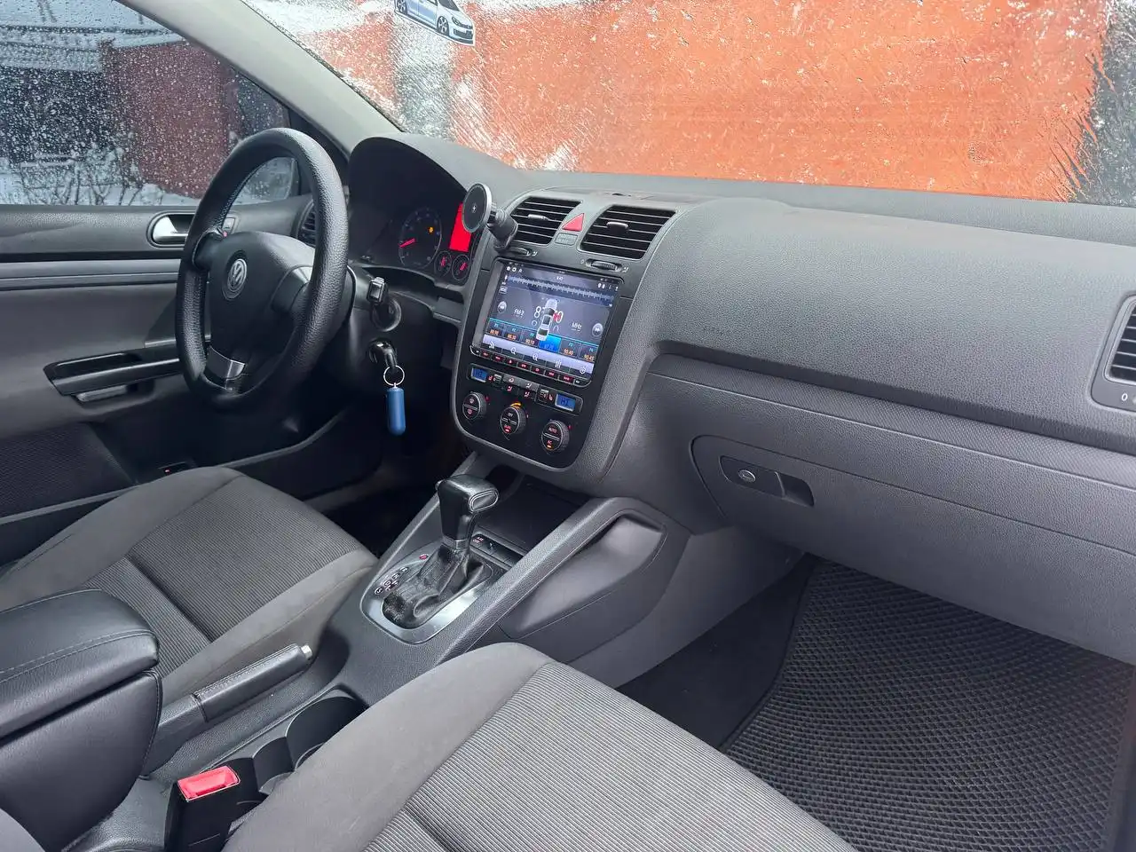 Продажа Volkswagen Golf с полным обслуживанием - Авто в Краснодар