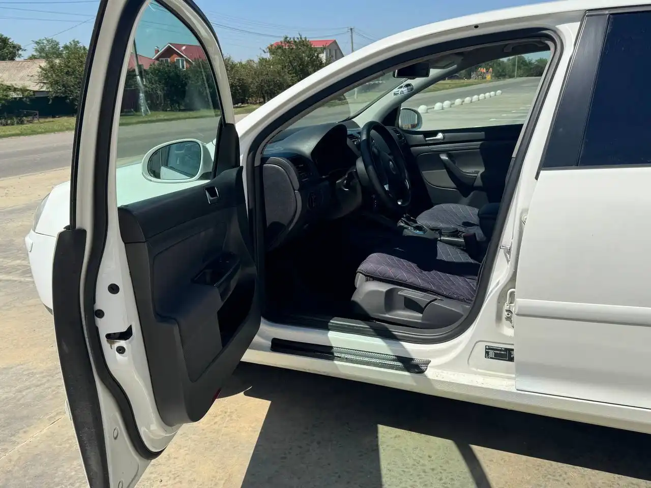 Продажа автомобиля Volkswagen Golf в Краснодаре - Легковые автомобили (Авто) в Краснодар