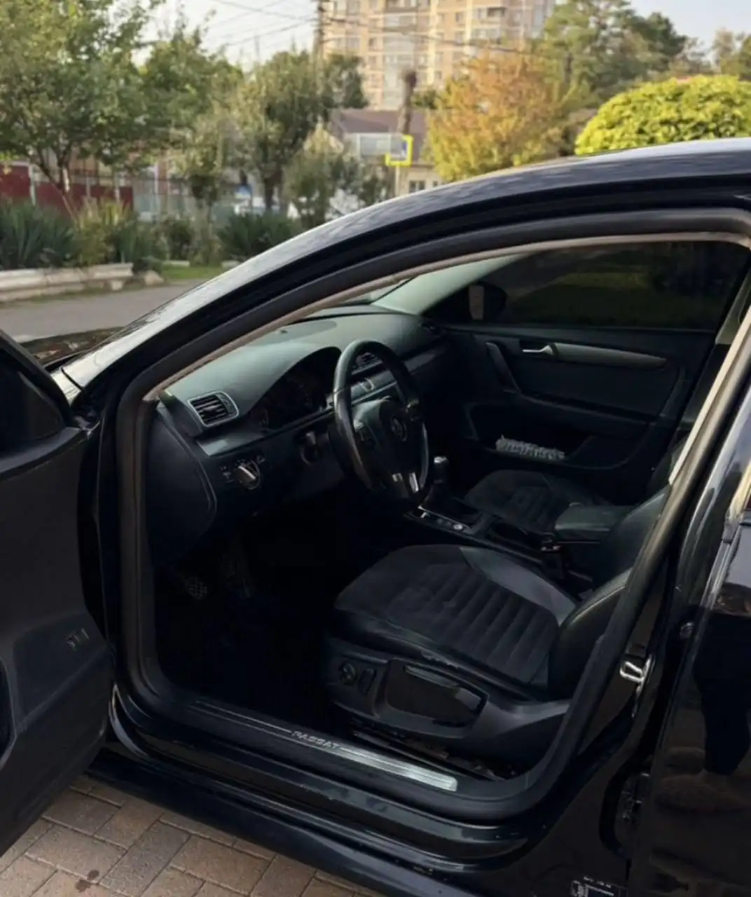 Продам Volkswagen Passat B7 2011 года - Легковые автомобили (Авто) в Краснодар