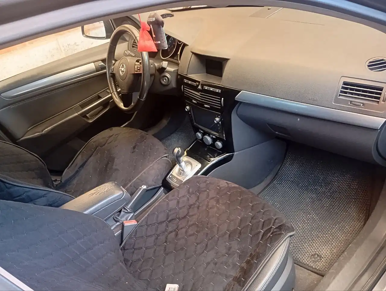 Opel Astra h 2008 года выпуска - Авто в Краснодар