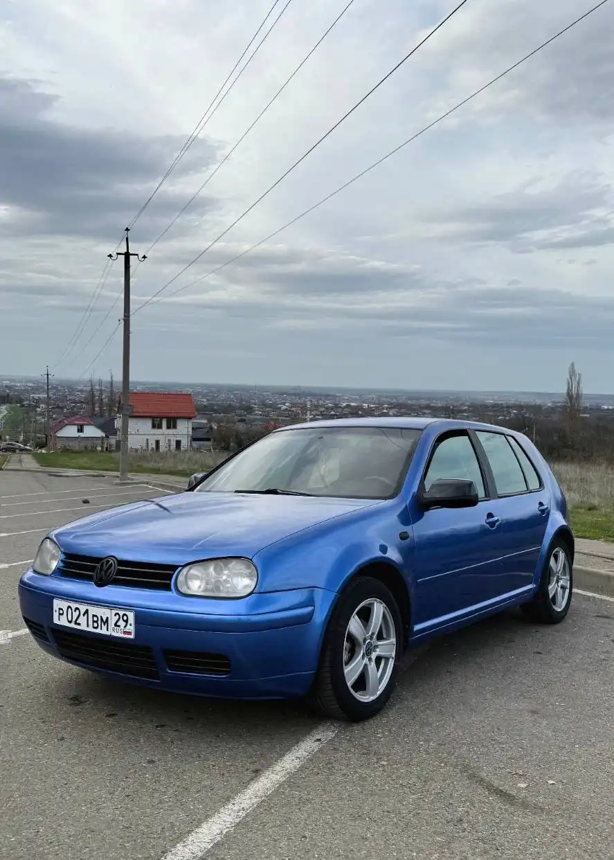 Volkswagen Golf IV 1.6 101лс 2001 года - Легковые автомобили (Авто) в Майкоп