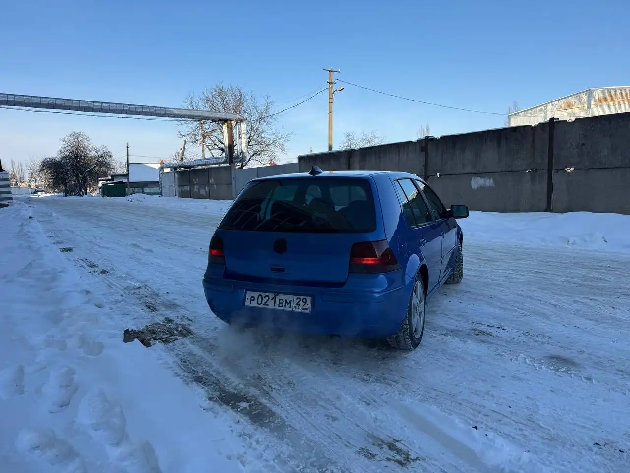 Продажа Volkswagen Golf IV 2001 года выпуска - Легковые автомобили (Авто) в Майкоп
