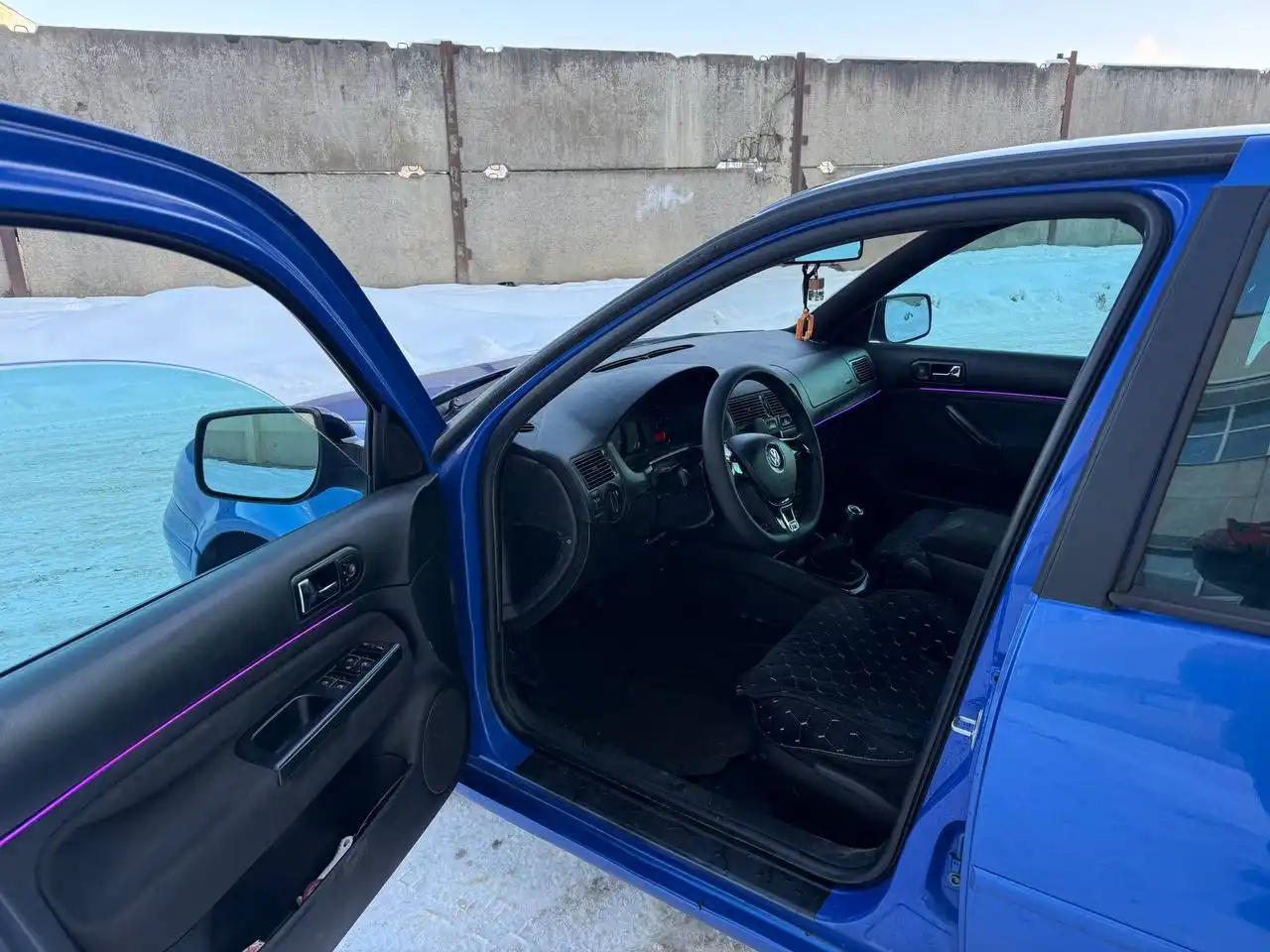 Продажа Volkswagen Golf IV 2001 года выпуска - Легковые автомобили (Авто) в Майкоп