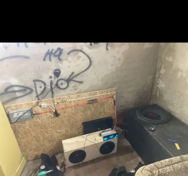 Продам музыку, работает от розетки, можно и в машину - Комплектующие для ПК в Краснодар