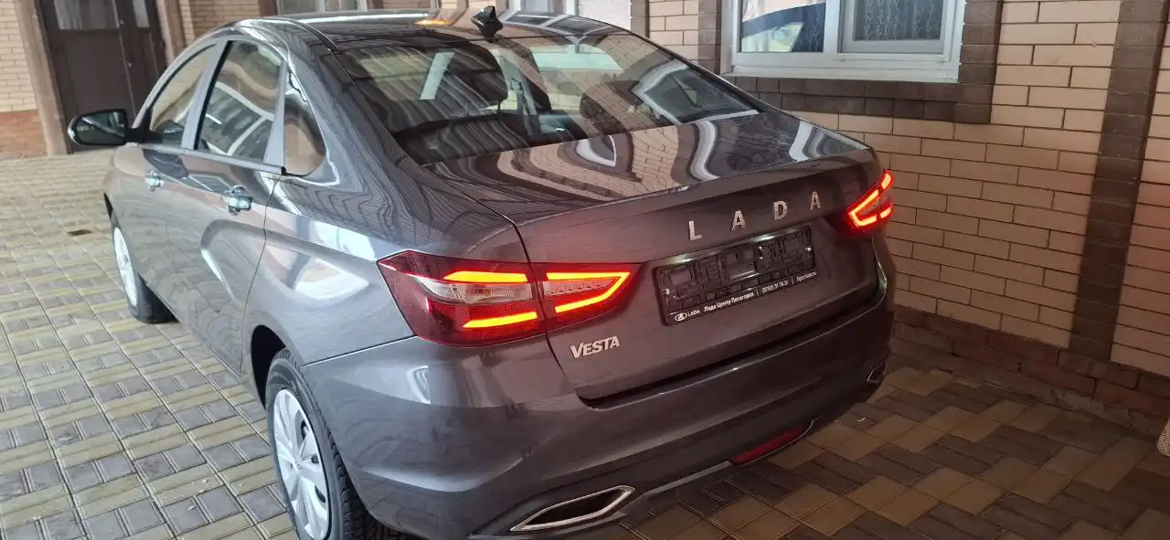 Продажа Lada Vesta Life'25 2025 года с пробегом 3700 км - Легковые автомобили (Авто) в Краснодар