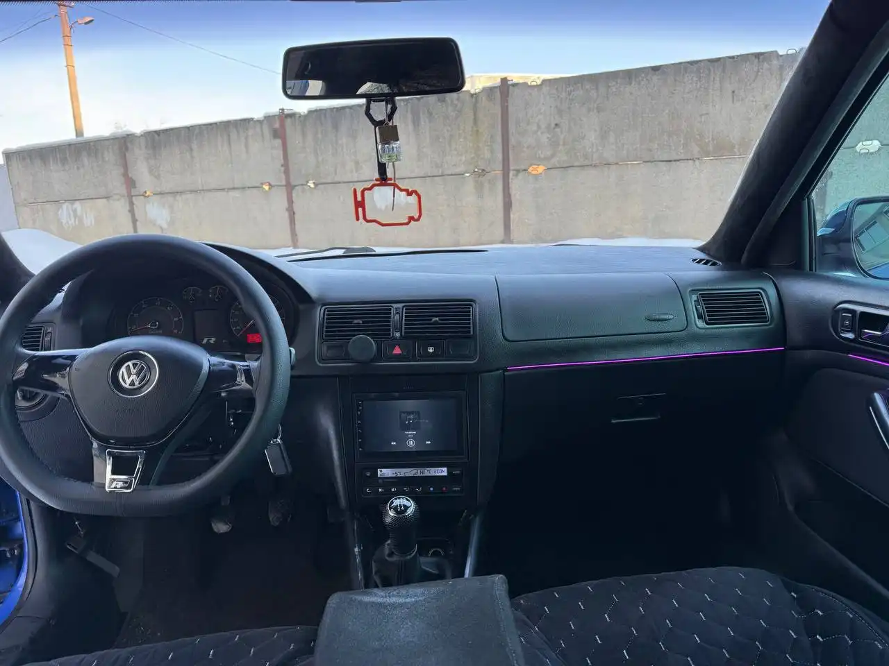 Продажа Volkswagen Golf IV 2001 года выпуска - Легковые автомобили (Авто) в Майкоп