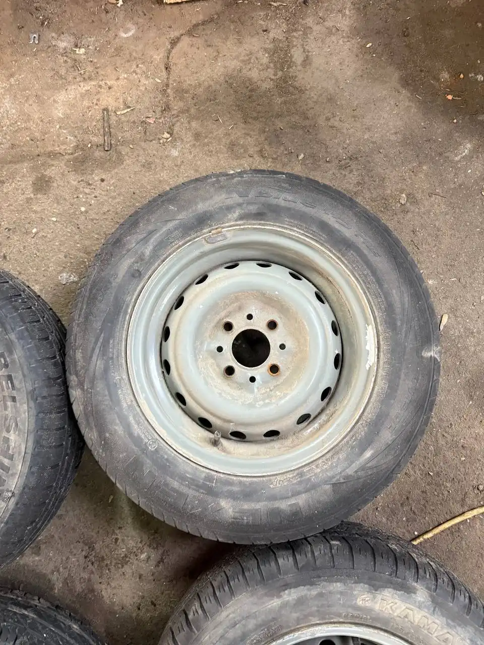 Продам штампы 2107 с летней резиной - Запчасти (Авто) в Краснодар