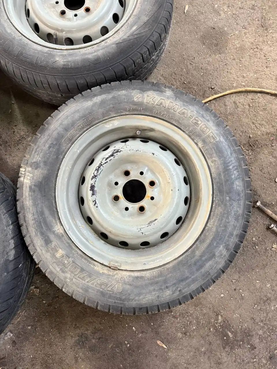 Продам штампы 2107 с летней резиной - Запчасти (Авто) в Краснодар