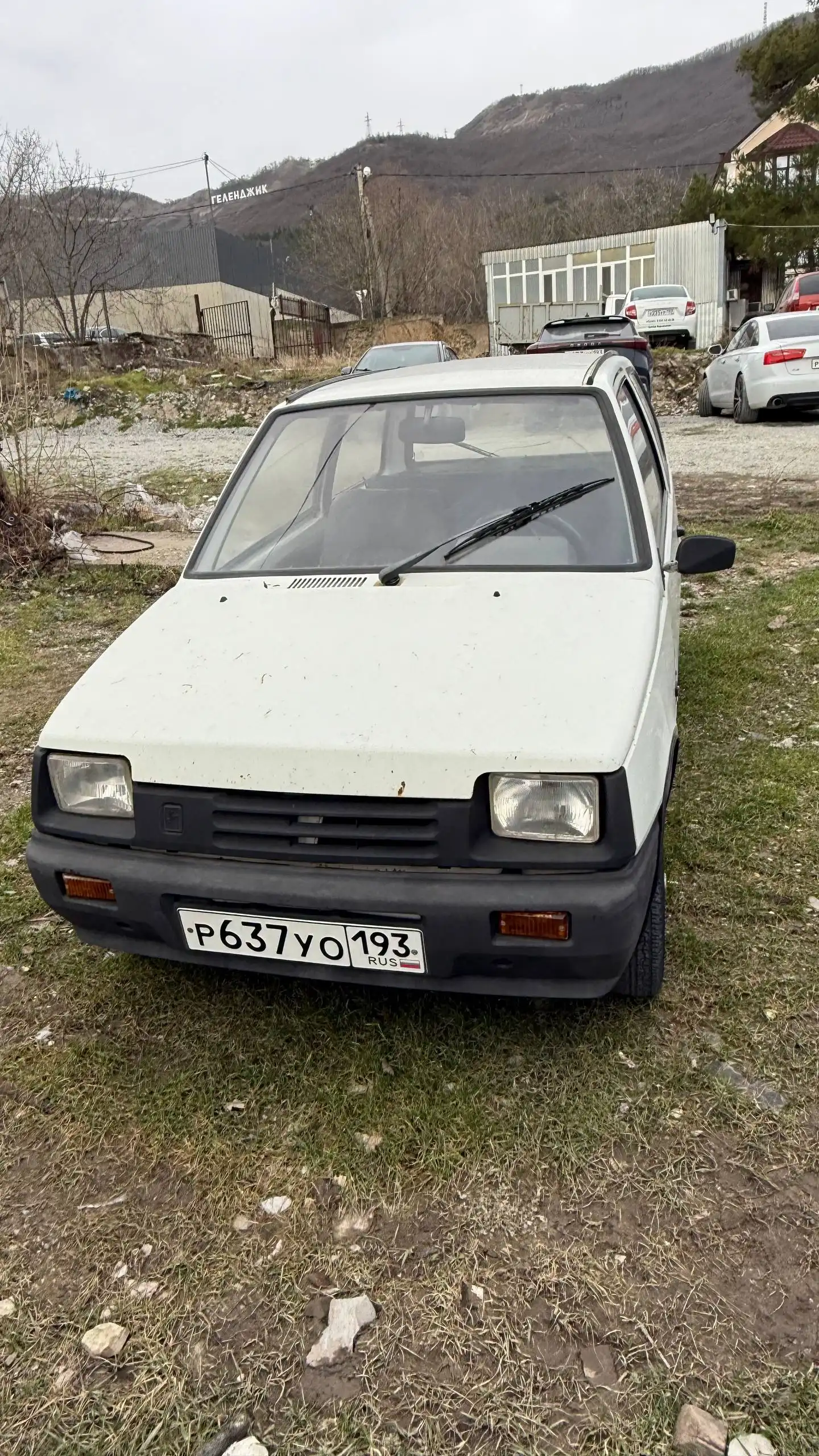 Автомобиль 1998 года на ходу - Авторынок (Авто) в Геленджик