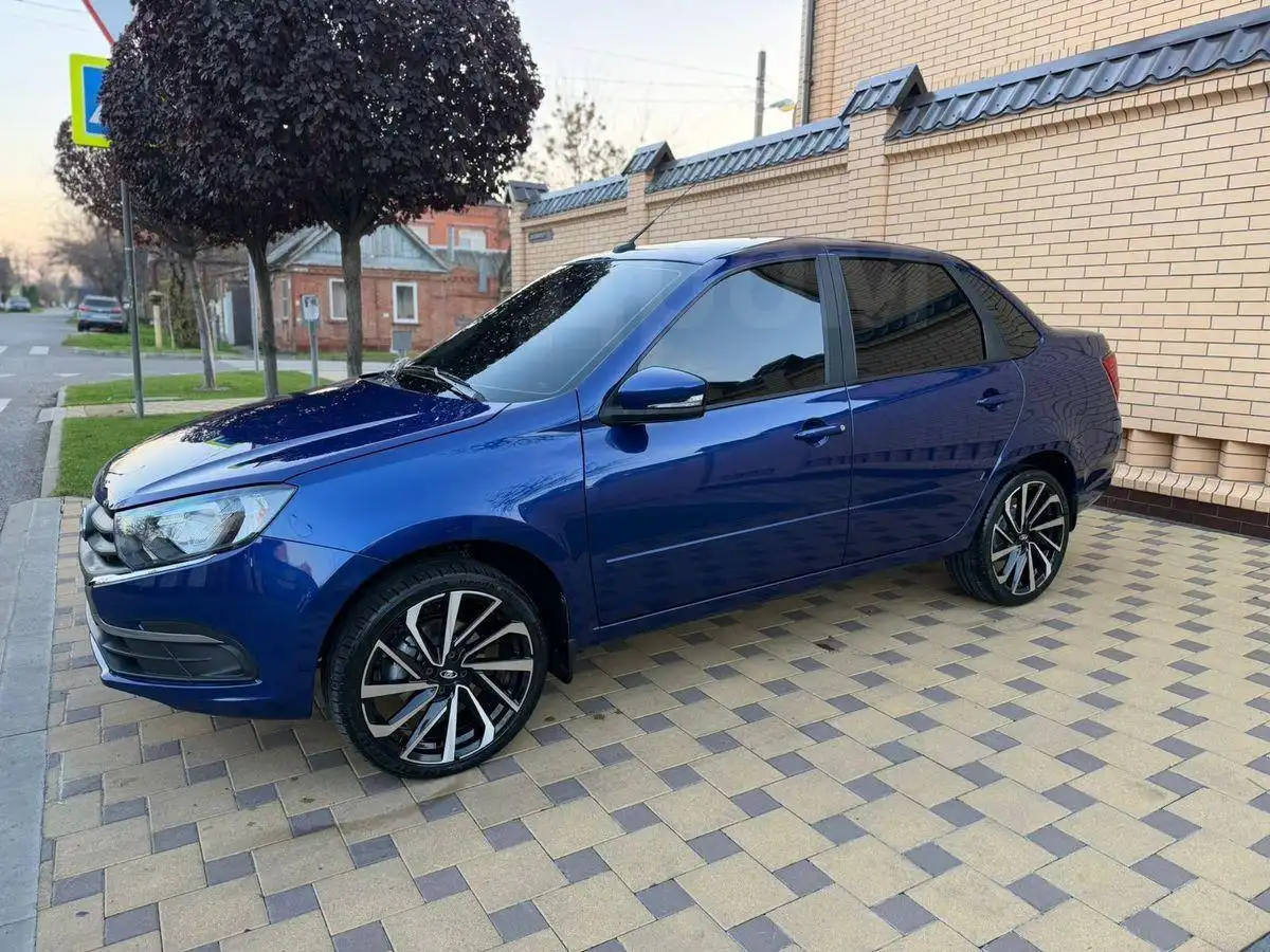 Продажа Лады Гранты 2025 года с доп. опциями - Легковые автомобили (Авто) в Краснодар