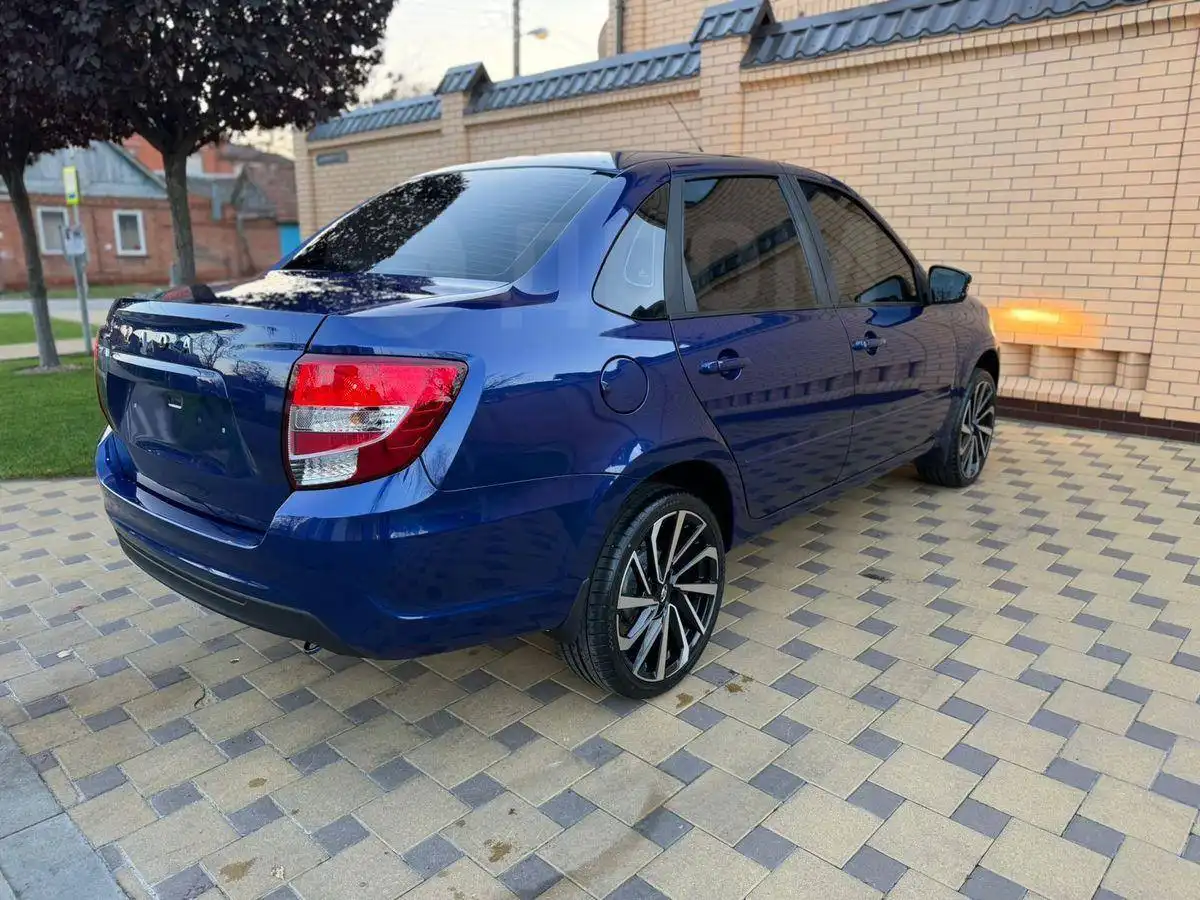 Продажа Лады Гранты 2025 года с доп. опциями - Легковые автомобили (Авто) в Краснодар