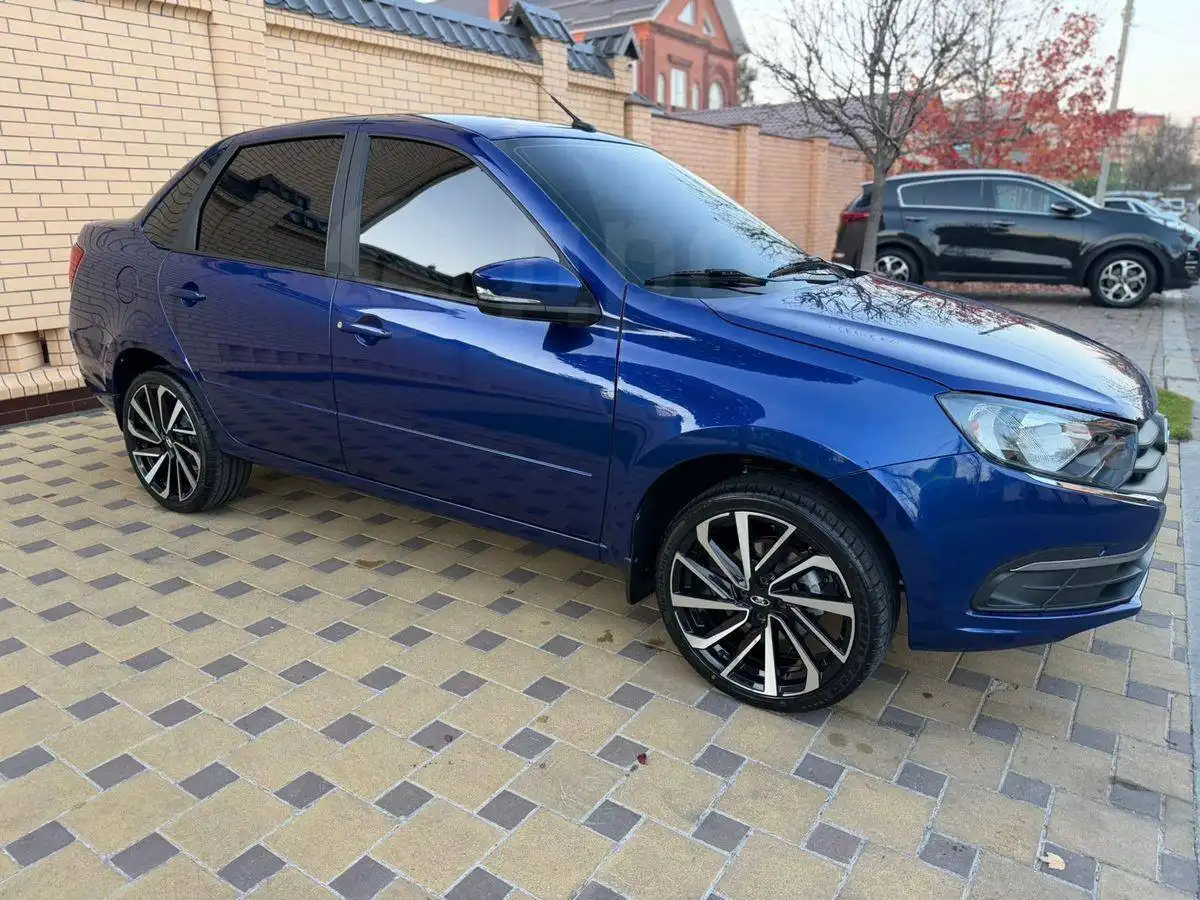 Продажа Лады Гранты 2025 года с доп. опциями - Легковые автомобили (Авто) в Краснодар