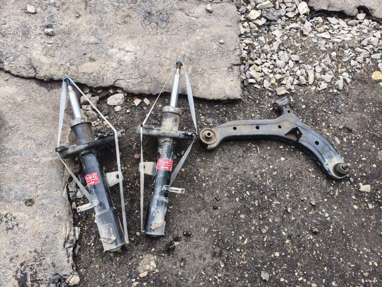 Запчасти Hyundai Accent и Lexus - Автозапчасти (Запчасти) в Краснодар