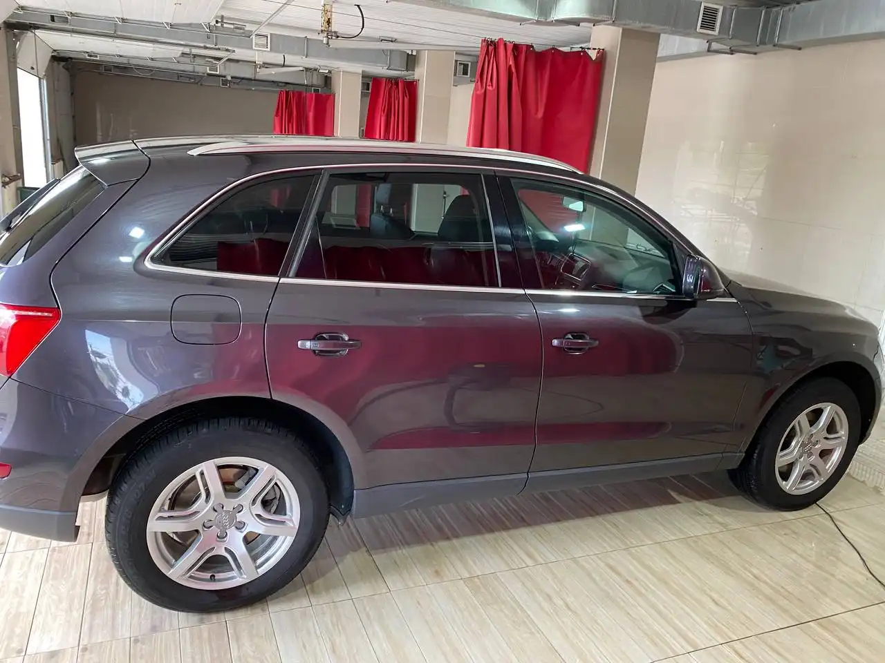 Продам автомобиль Audi Q5 2010 года - Легковые автомобили (Авто) в Краснодар