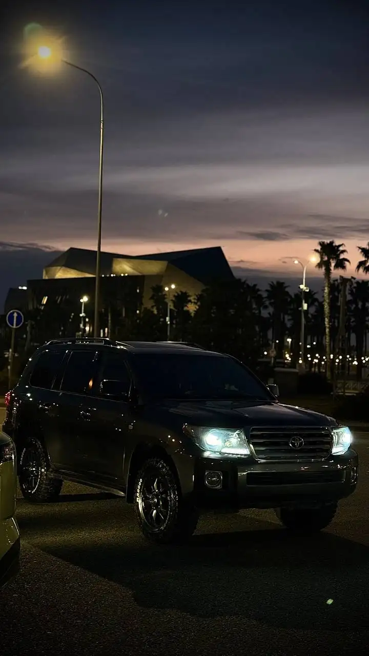 Продажа Toyota Land Cruiser 200 2008 года - Внедорожники (Авто) в Адлер