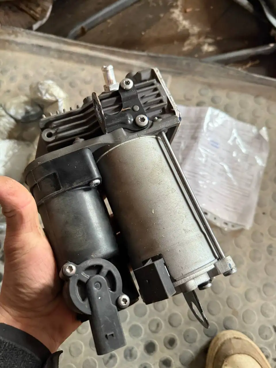 Запчасти от старых авто в Краснодаре - Автозапчасти (Запчасти) в Краснодар