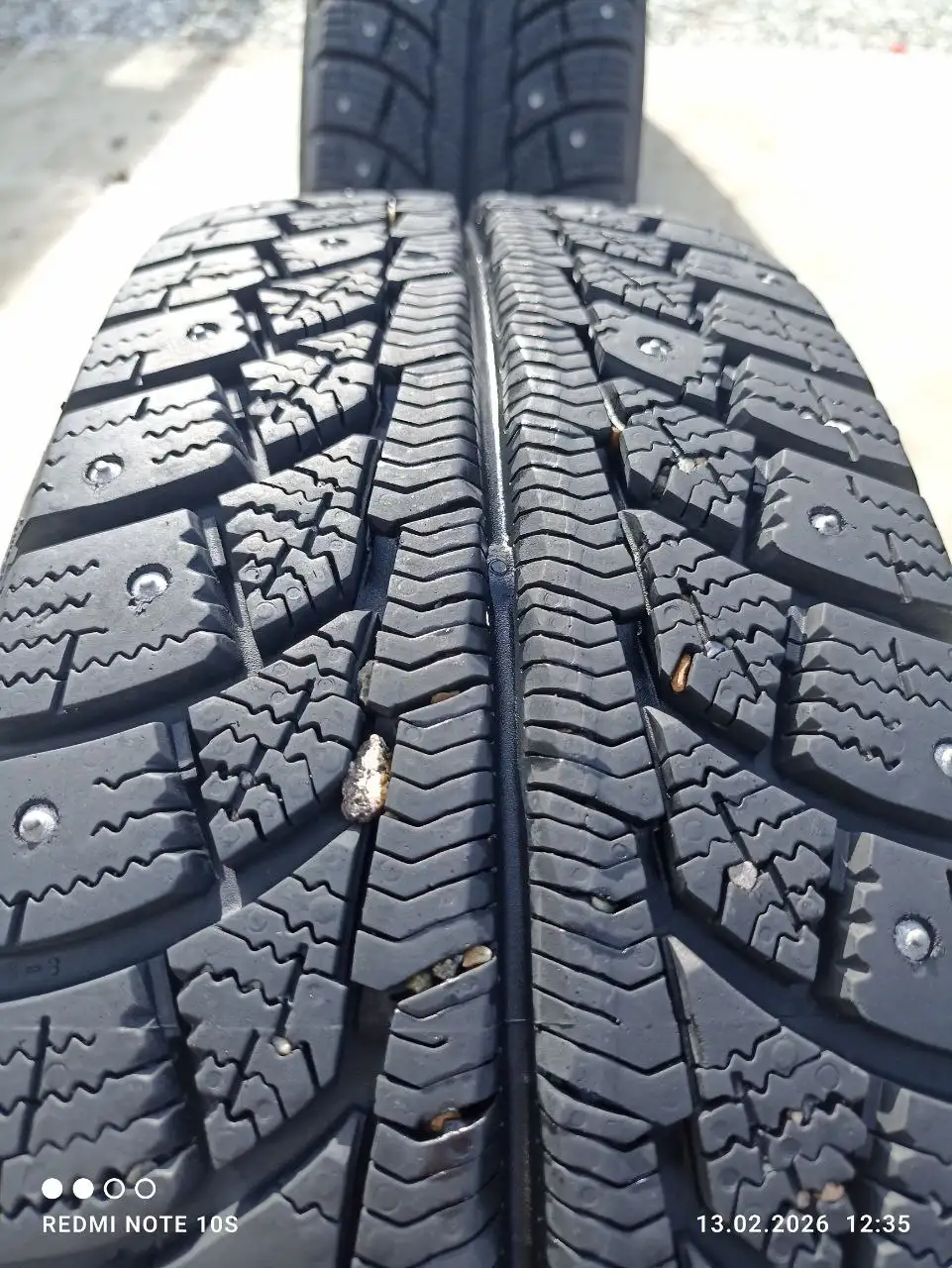 Продам комплект зимних шипованных колёс - Шины и диски (Авто) в Краснодар