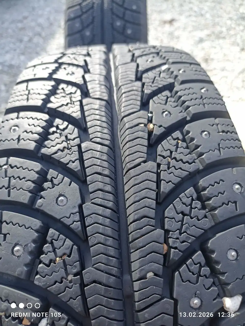 Продам комплект зимних шипованных колёс - Шины и диски (Авто) в Краснодар