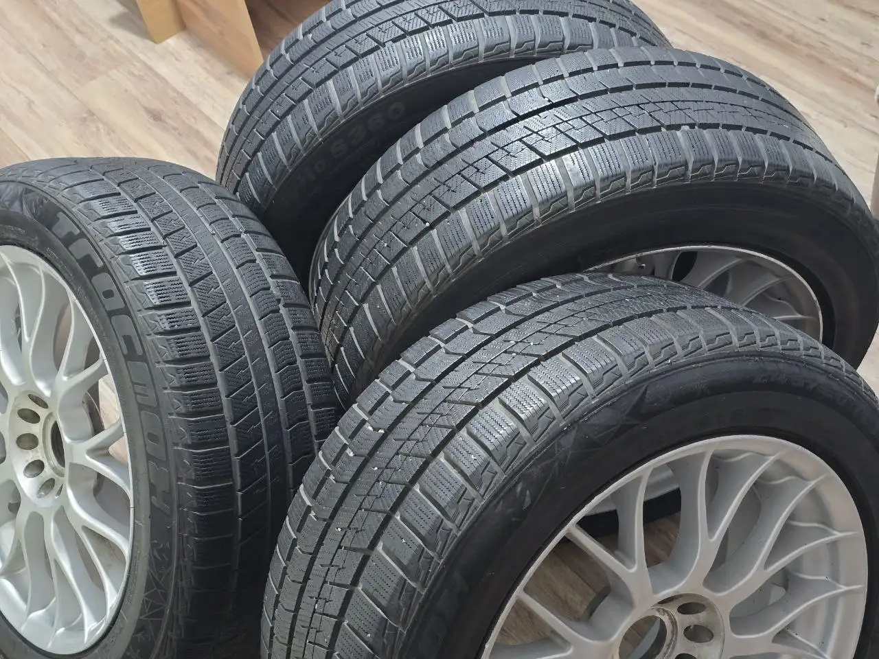 Комплект дисков A-TECH SCHNEIDER ASAHI с резиной TRACMAX S360 18 дюймов - Запчасти (Авто) в Краснодар