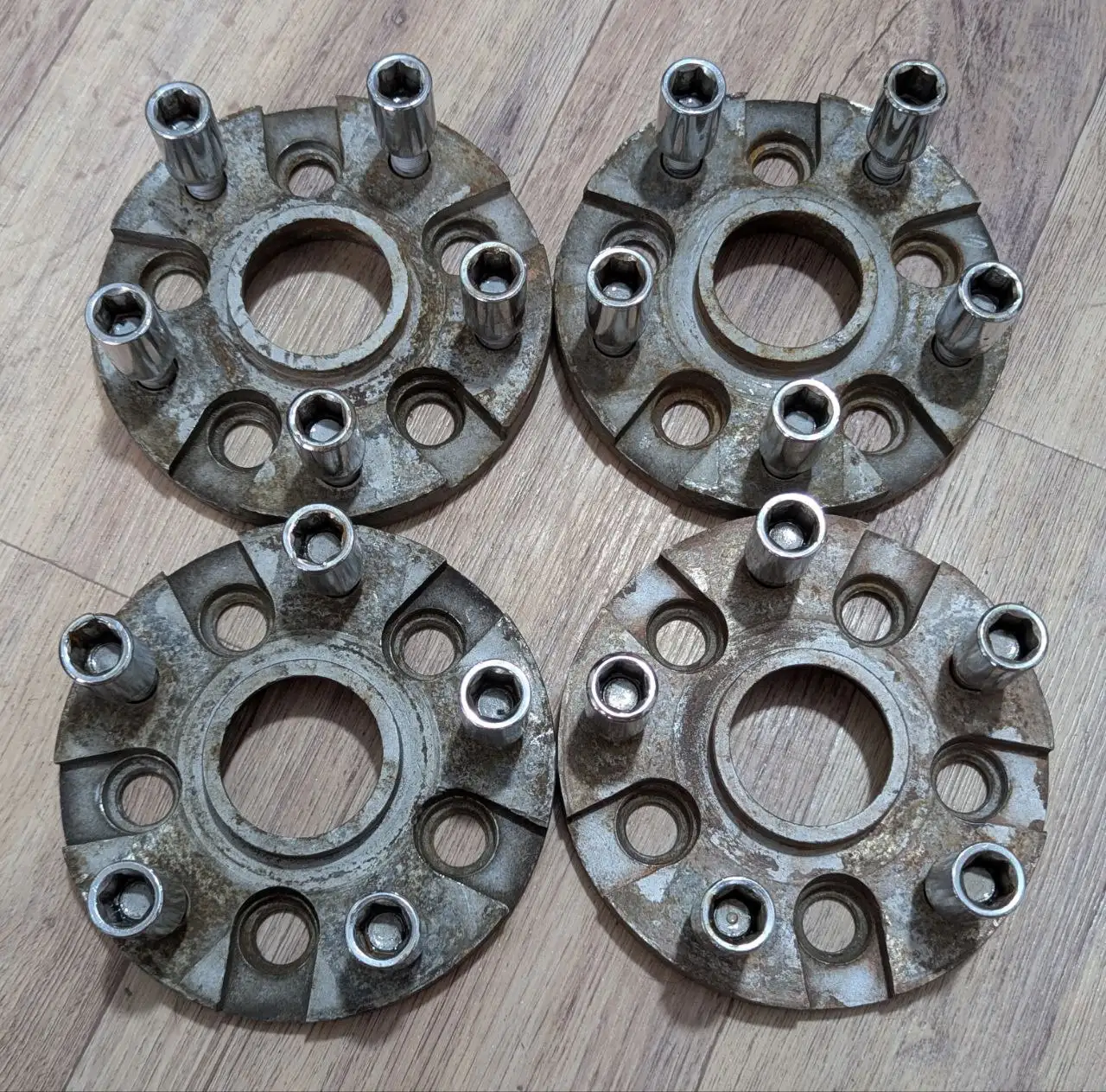 Продам переходные адаптеры 5х100 на 5х114.3 - Колёсные диски и адаптеры (Запчасти) в Краснодар