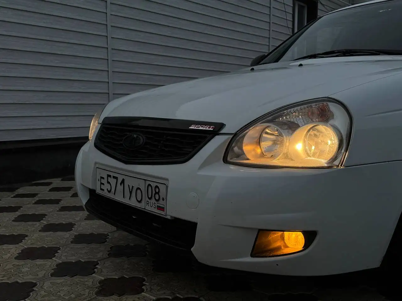 Продажа Лада Приора 2012 года - Легковые автомобили (Авто) в Городовиковск