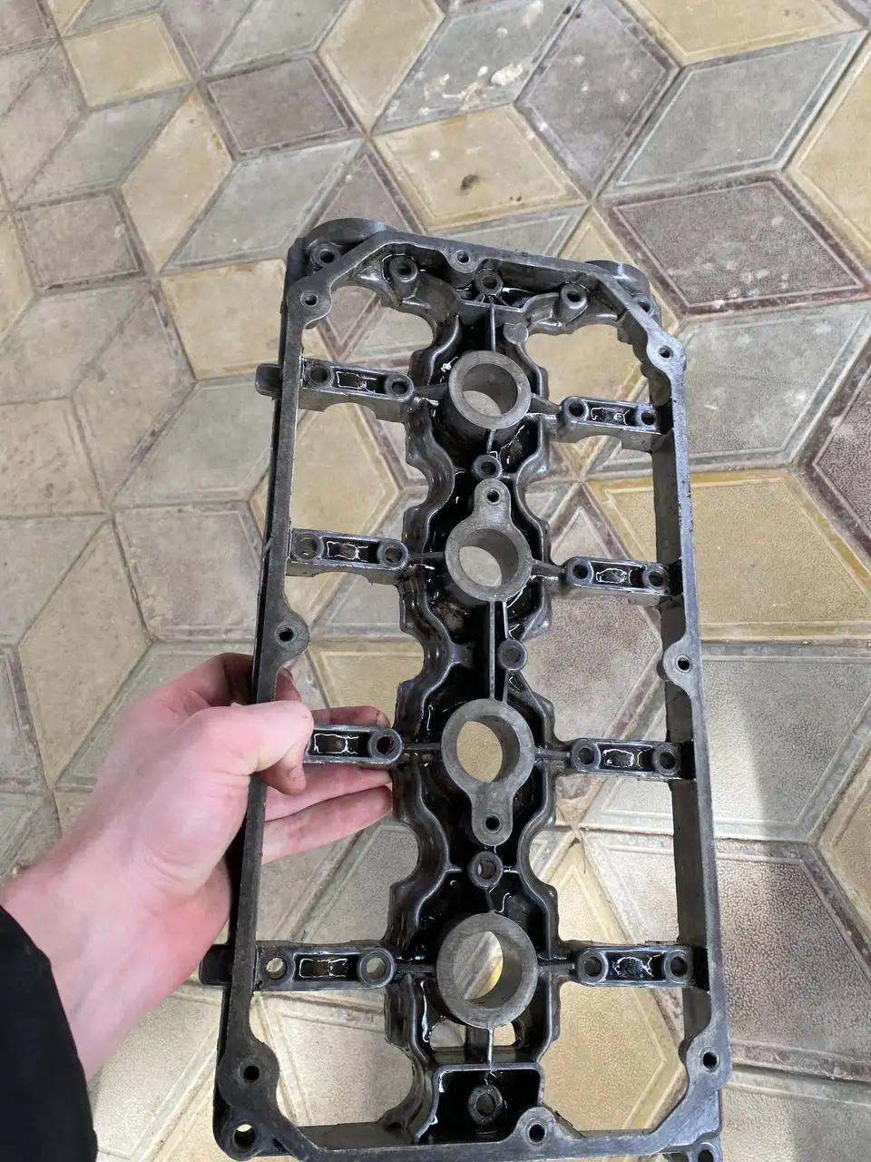 Продам крышку распредвала Kia Spectra - Автозапчасти (Запчасти) в Краснодар