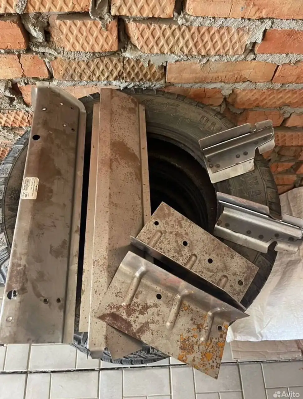 Продам остатки нового металла на Ниву 21213 - Автозапчасти (Запчасти) в Краснодар