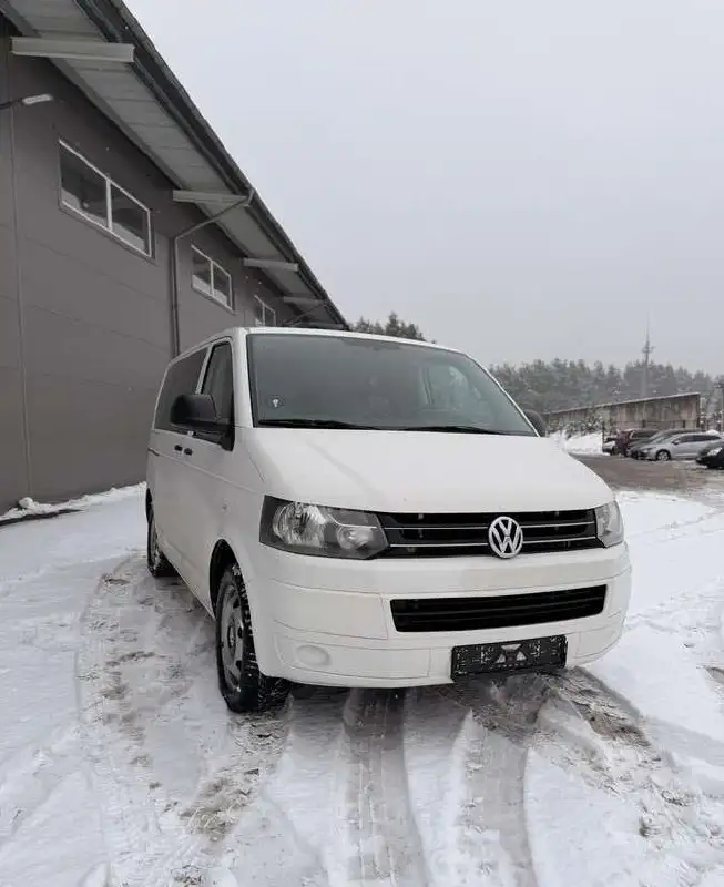 Volkswagen Multivan 2010 года выпуска - Минивэны (Авто) в Краснодар