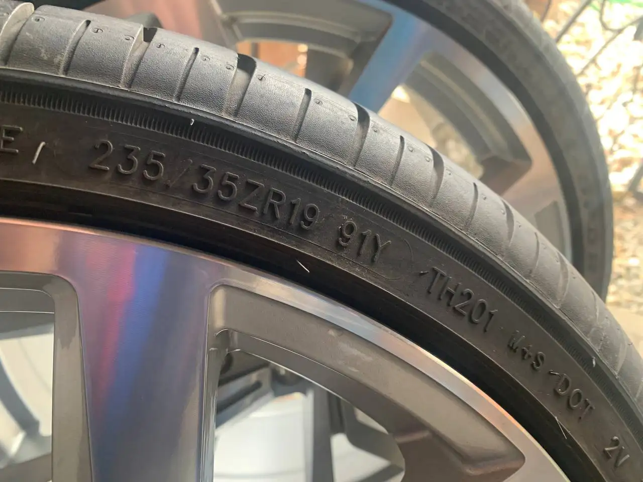Продажа резины 235/35 r19 - Шины и диски (Авто) в Тульский