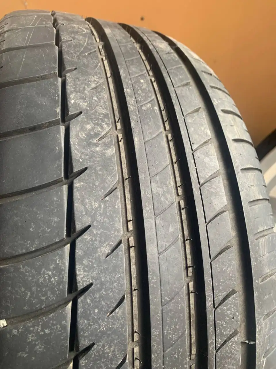 Продажа резины 235/35 r19 - Шины и диски (Авто) в Тульский