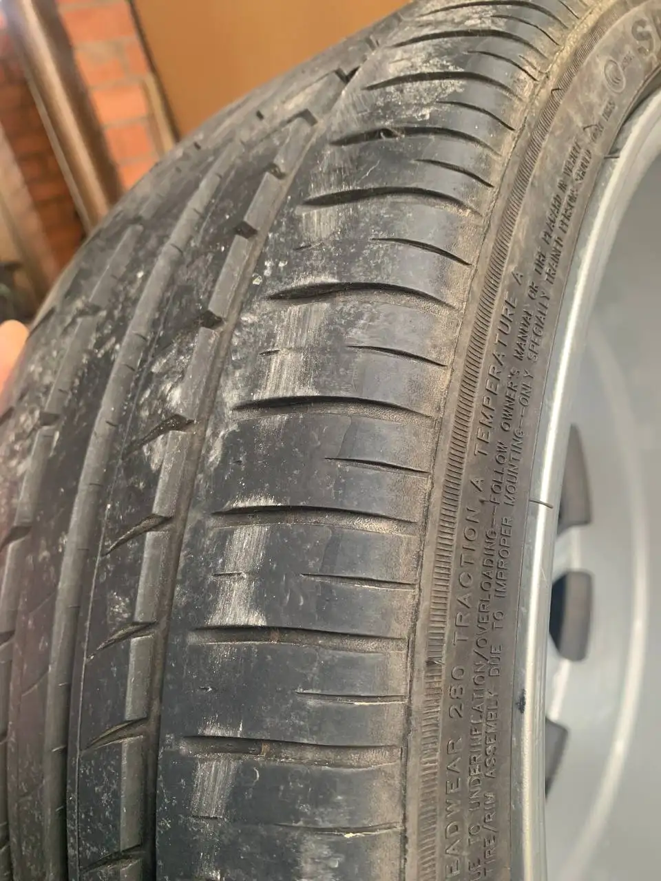 Продажа резины 235/35 r19 - Шины и диски (Авто) в Тульский