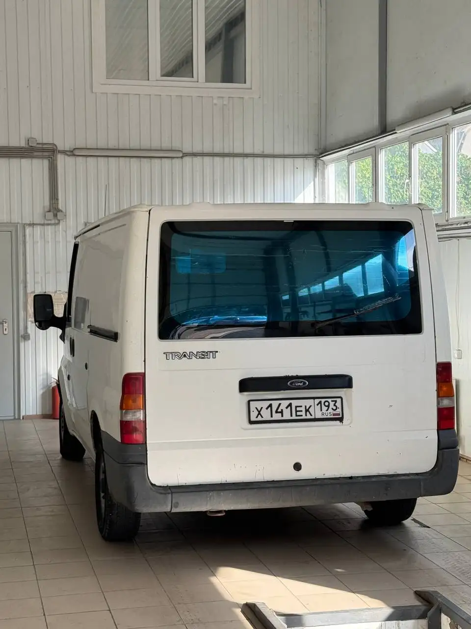Ford Transit 2001 года срочная продажа - Грузовики и фургоны (Авто) в Краснодар