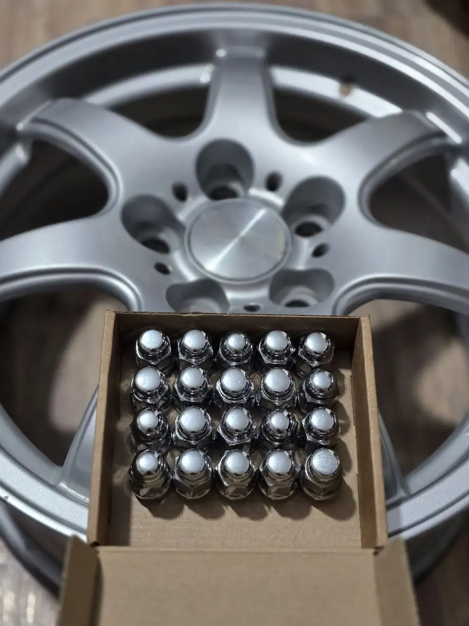 Продам диски ALUTEC на буса - Запчасти (Авто) в Краснодар