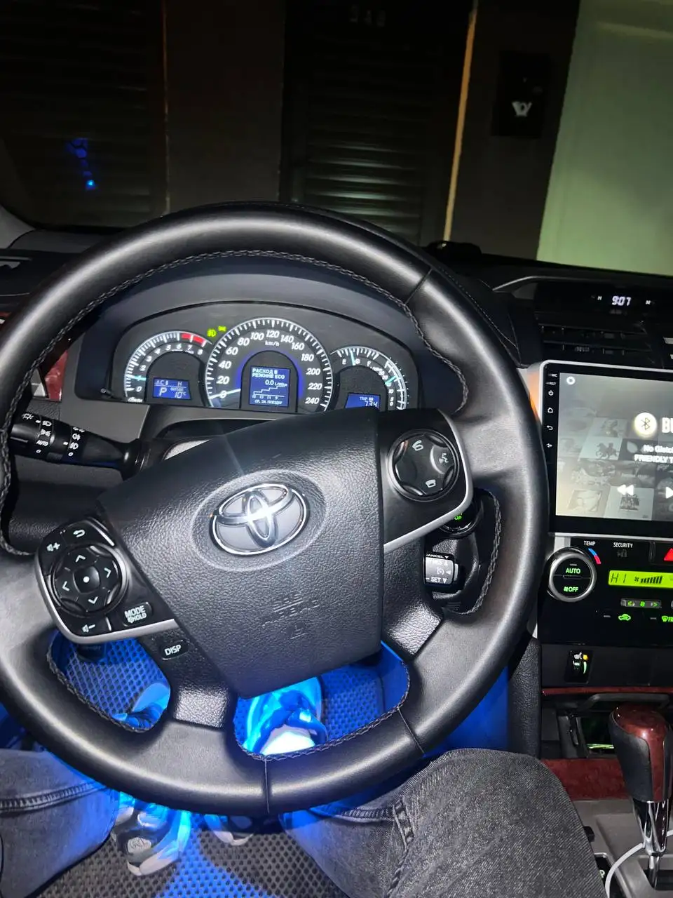 Продажа Toyota Camry XV50 2013 года в максимальной комплектации - Авто в Краснодар