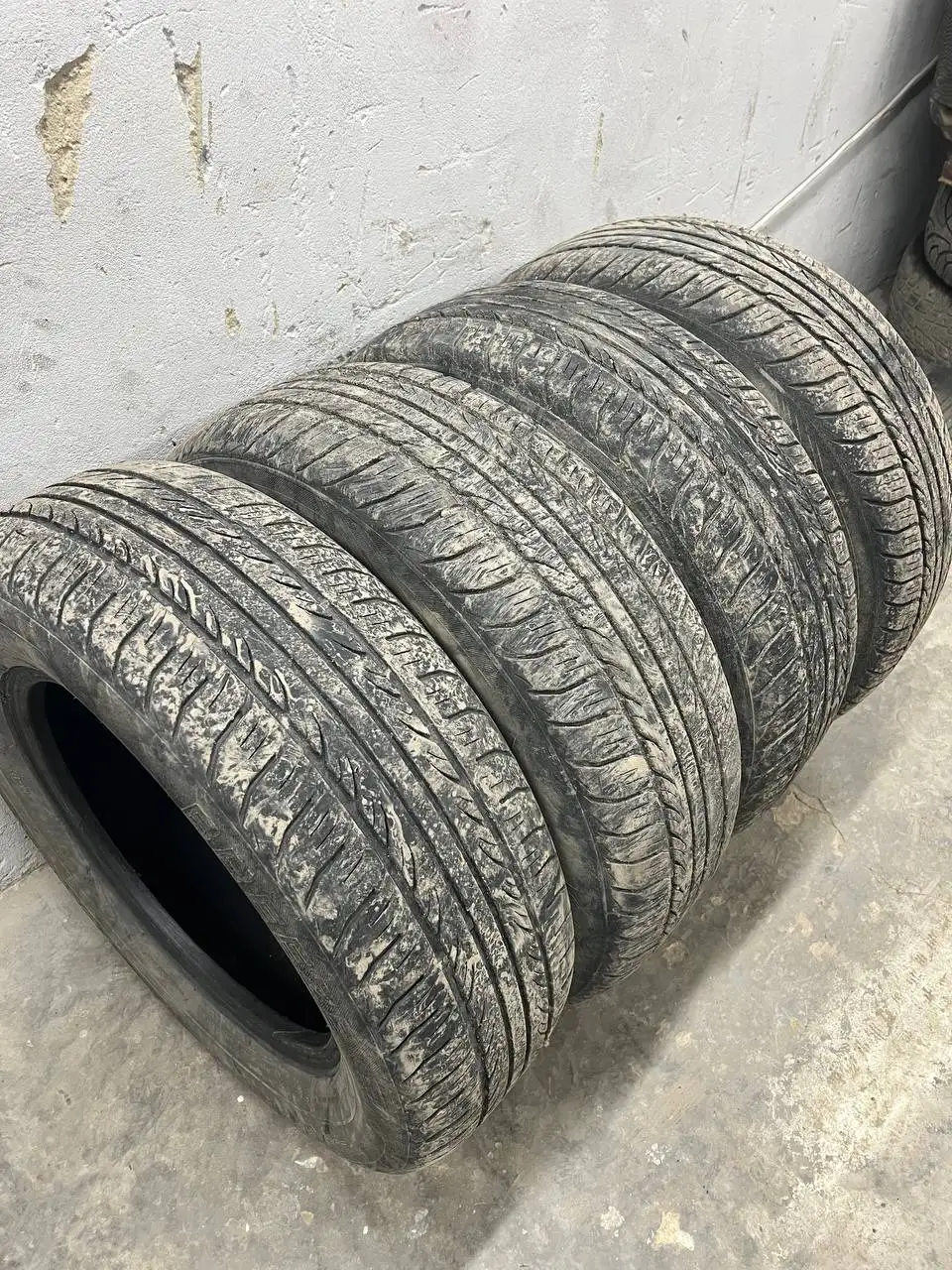 Продажа резины и дисков в Краснодаре - Шины и диски (Запчасти) в Краснодар