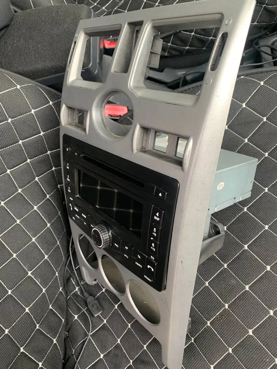 Штатная магнитола Приора - Аудио (Авто) в Краснодар