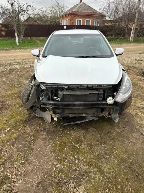 Продажа автомобиля целиком или по запчастям - Кроссовер в Краснодар