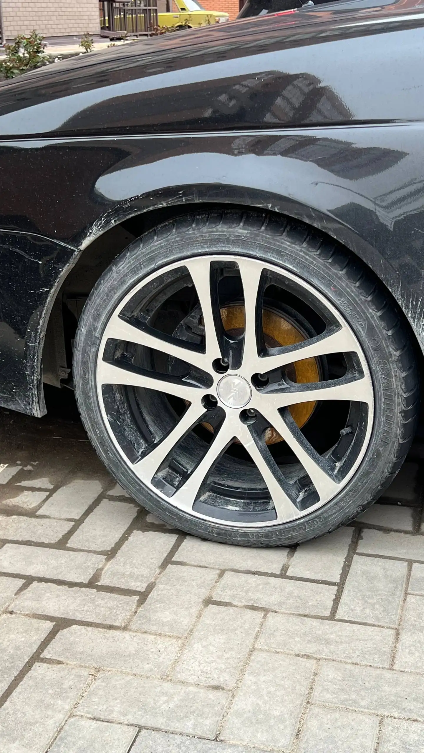 Рельсы 205/40/17 с дисками - Шины и диски (Авто) в Новороссийск