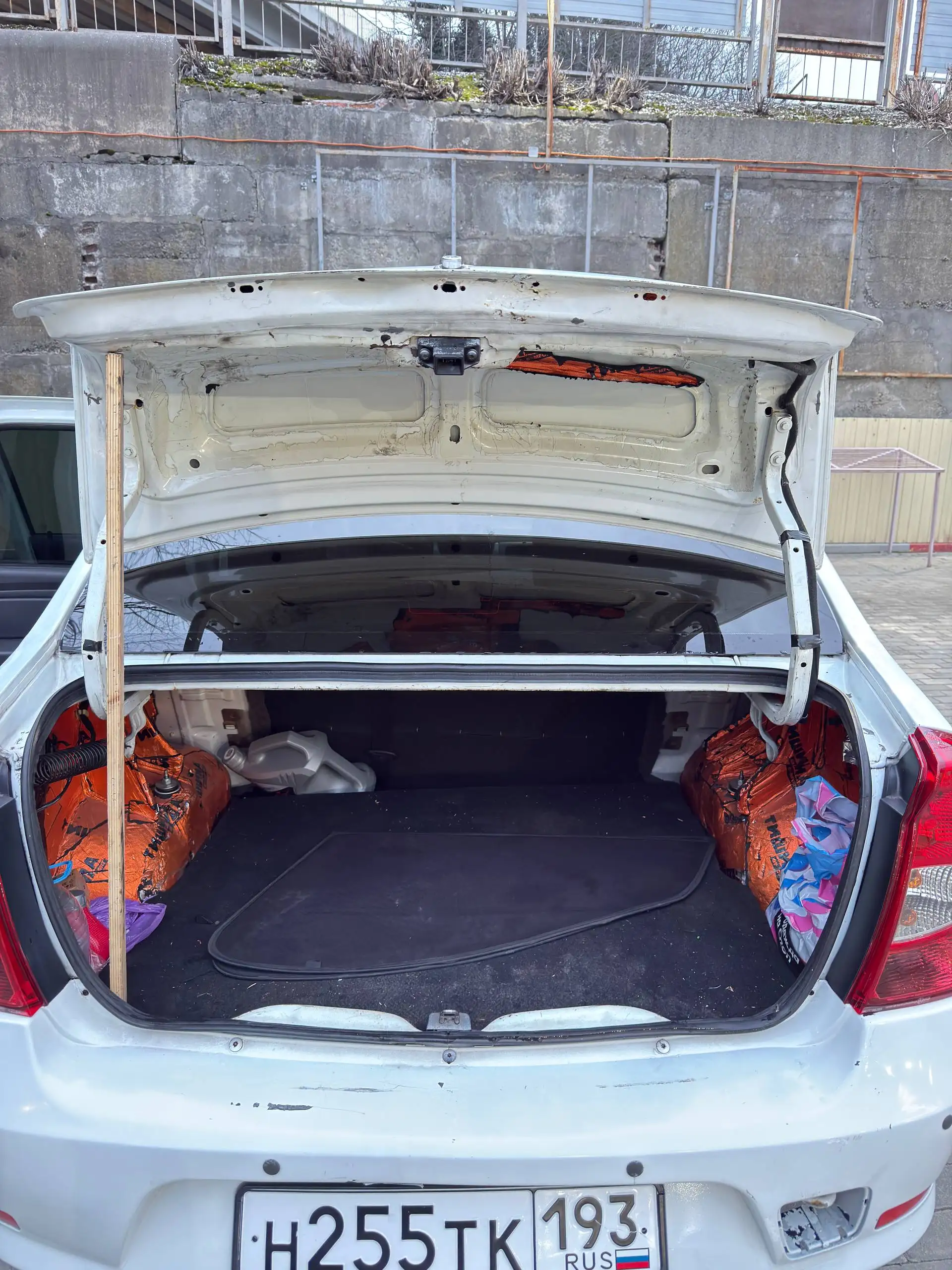 Рено Логан 1 рестайлинг 2011 года - Легковые автомобили (Авто) в Туапсе