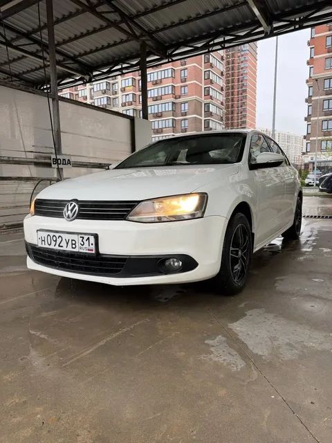 Volkswagen Jetta 2013 года в Краснодаре - Легковые автомобили в Краснодар