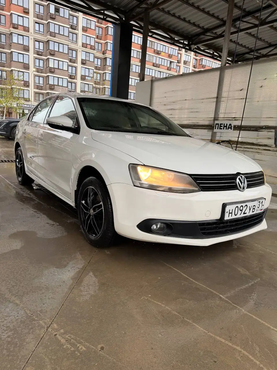 Volkswagen Jetta 2013 года в Краснодаре - Легковые автомобили (Авто) в Краснодар